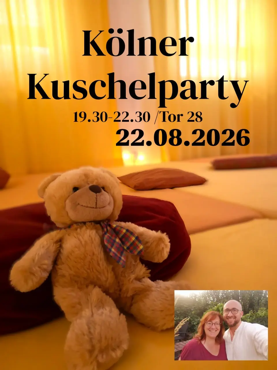 Rita und Marcel leiten einige Berührungssequenzen an, die auf das freie Kuscheln vorbereiten