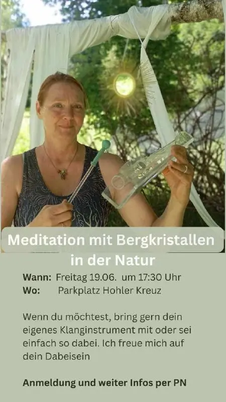 Meditation mit Bergkristallen in der Natur ✨